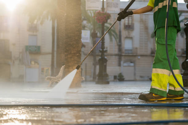 Best Garage Pressure Washing  in Mosinee, WI